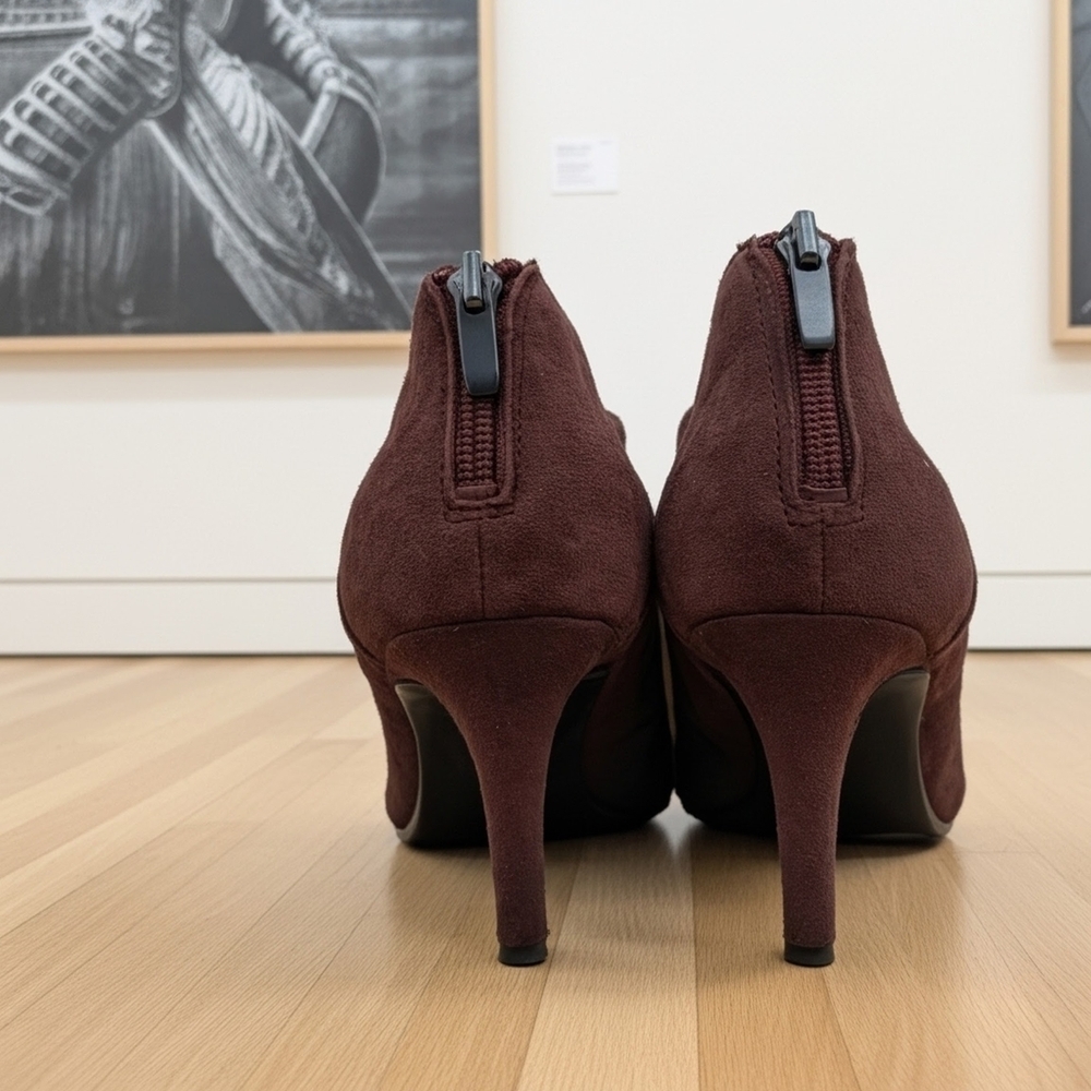 Bandolino Dark Buegundy Suede Heeled Low Cut Booties Size 9 - Picture 5 of 7
